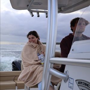 Meet your Posher, Claire